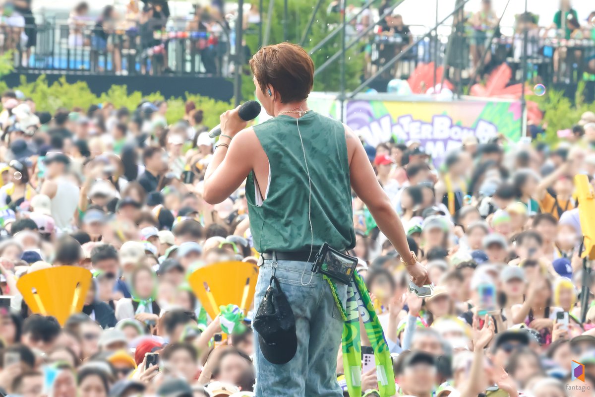 A moment captured by BTOB's fan