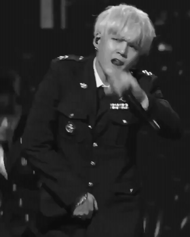 슈가 (방탄소년단) 최근 활동샷