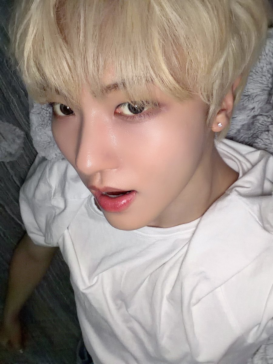 Behind-the-scenes cut of Xikers