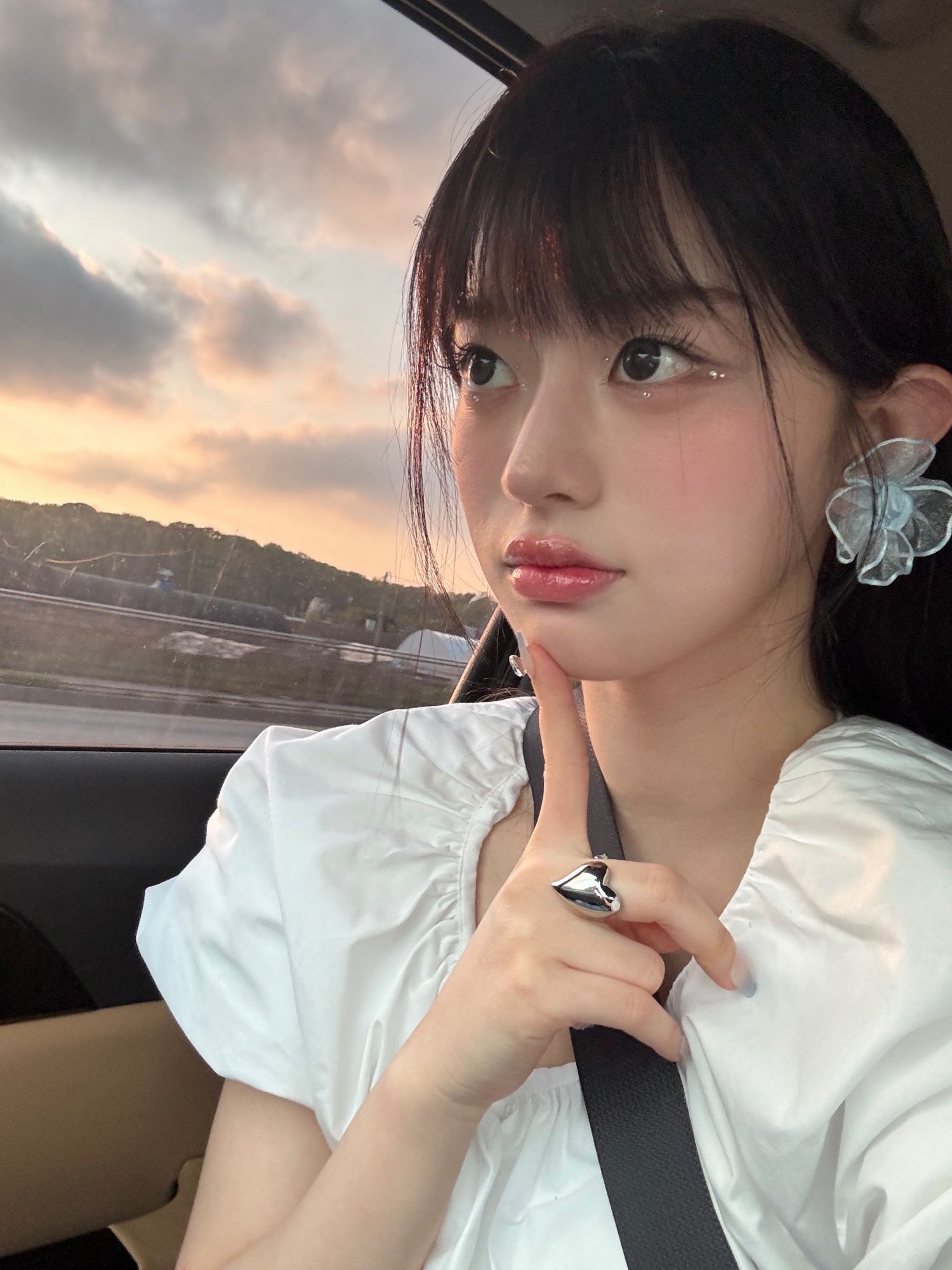 ミンジュ (ILLIT)の最新写真