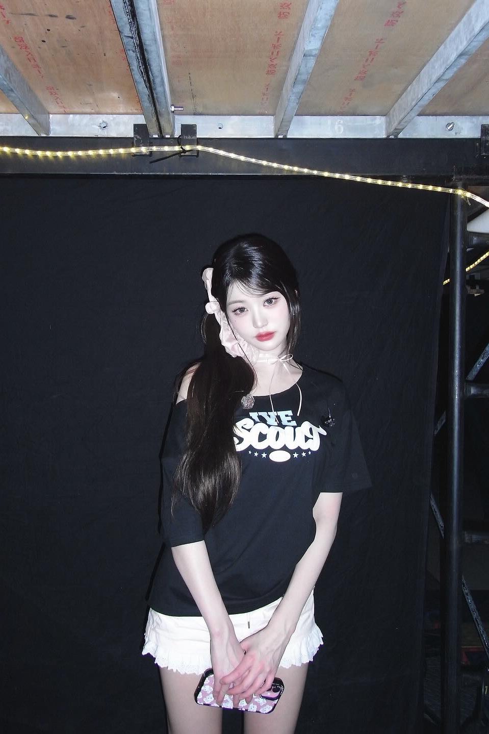 Behind-the-scenes cut of Jang Wonyoung (IVE)