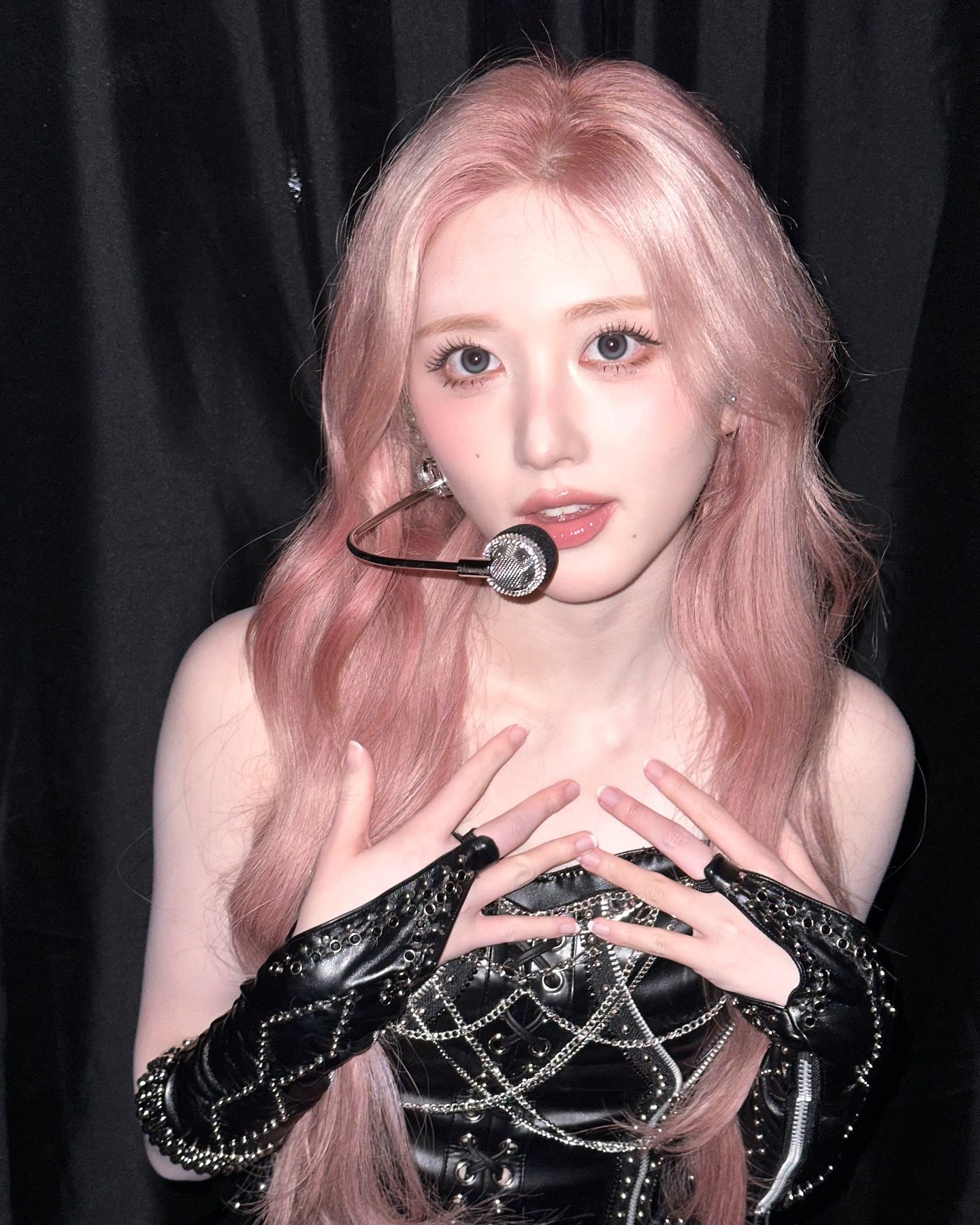 가을 (IVE)의 비하인드 컷