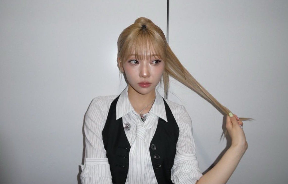 Behind-the-scenes cut of Mayuka (NiziU)