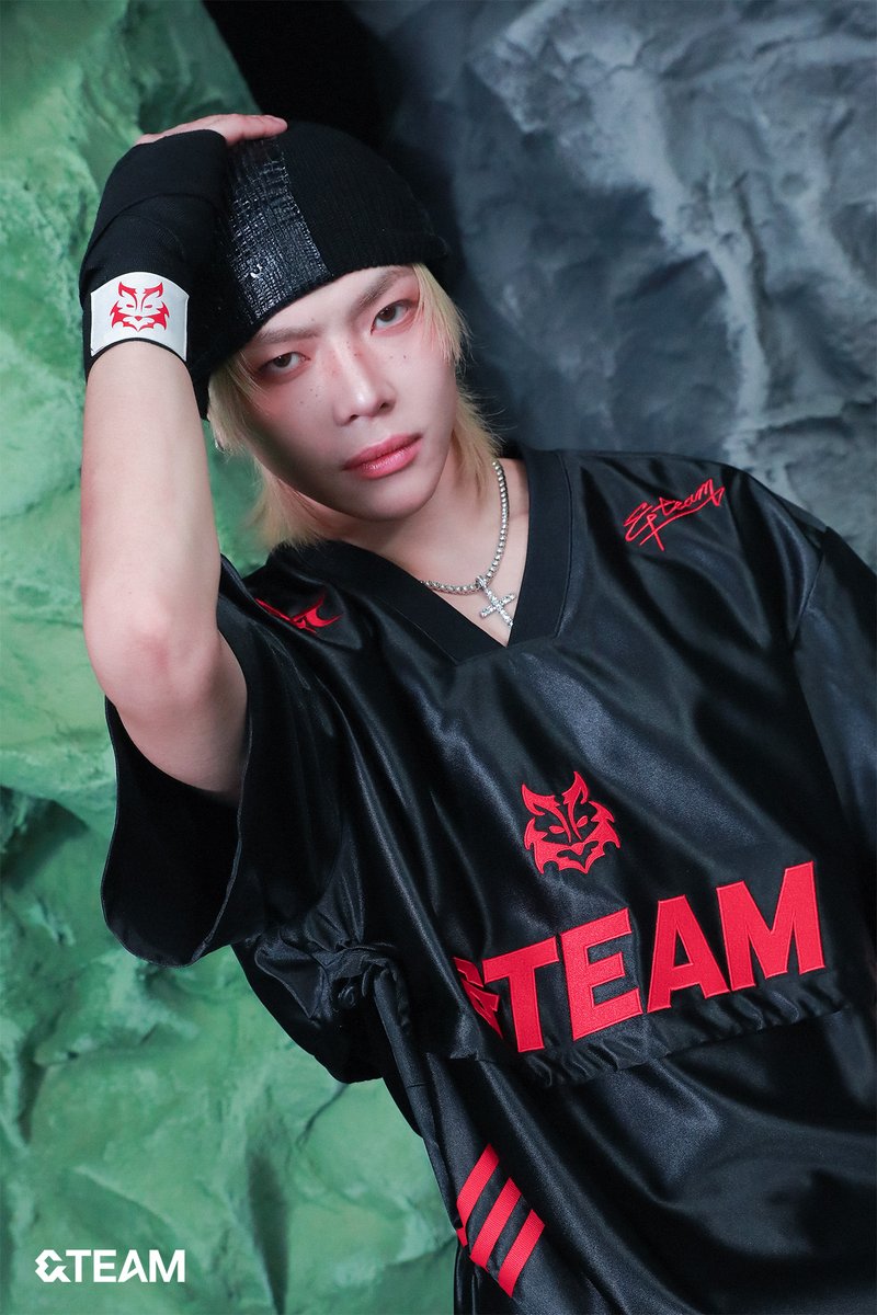 Recent activity shot of &TEAM