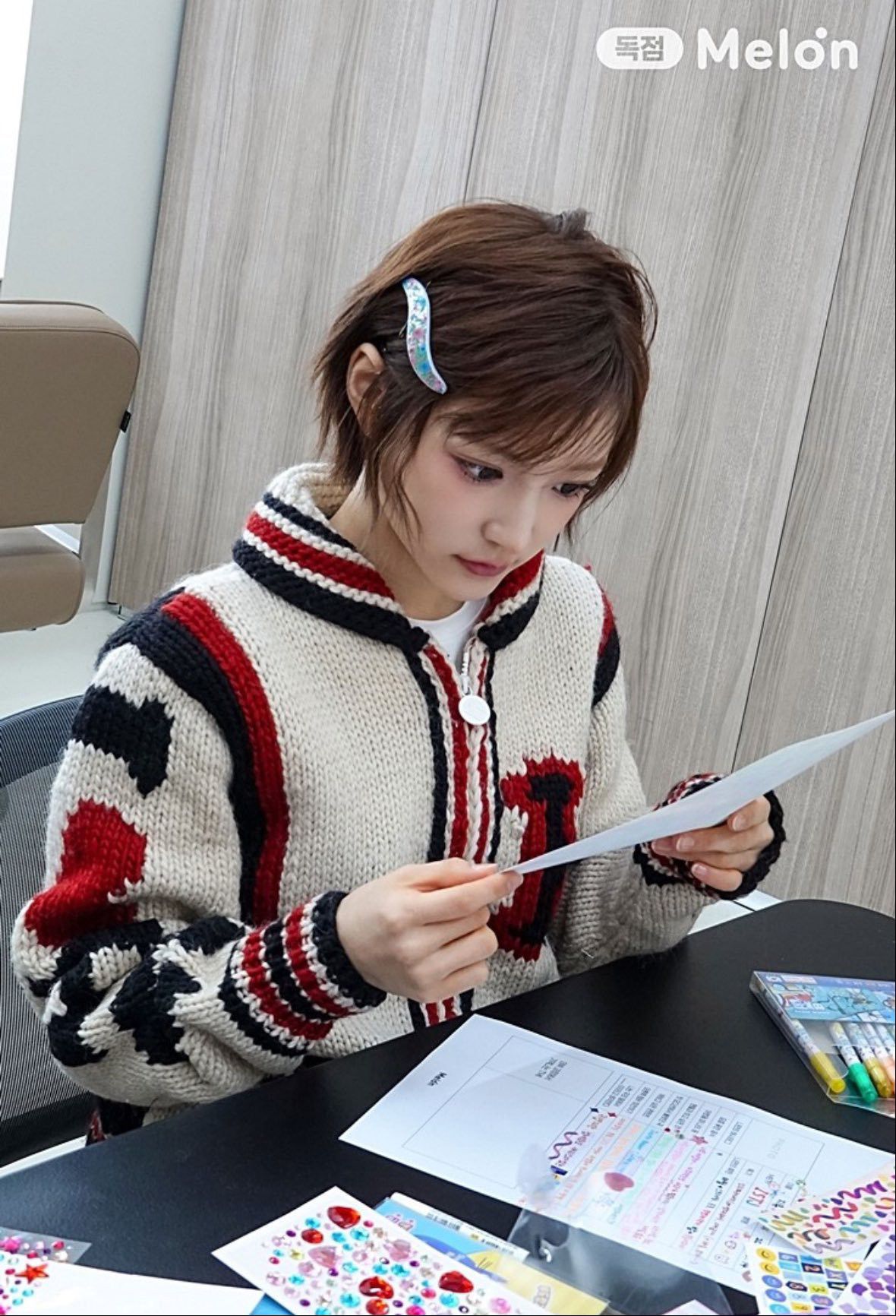 Behind-the-scenes cut of JIYU (KiiiKiii)