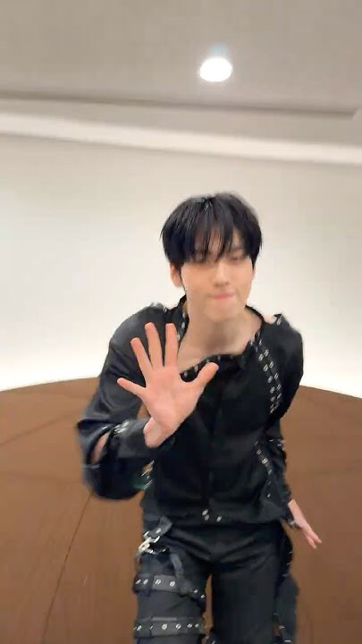 粉丝为然竣 (TOMORROW X TOGETHER)分享的感性壁纸