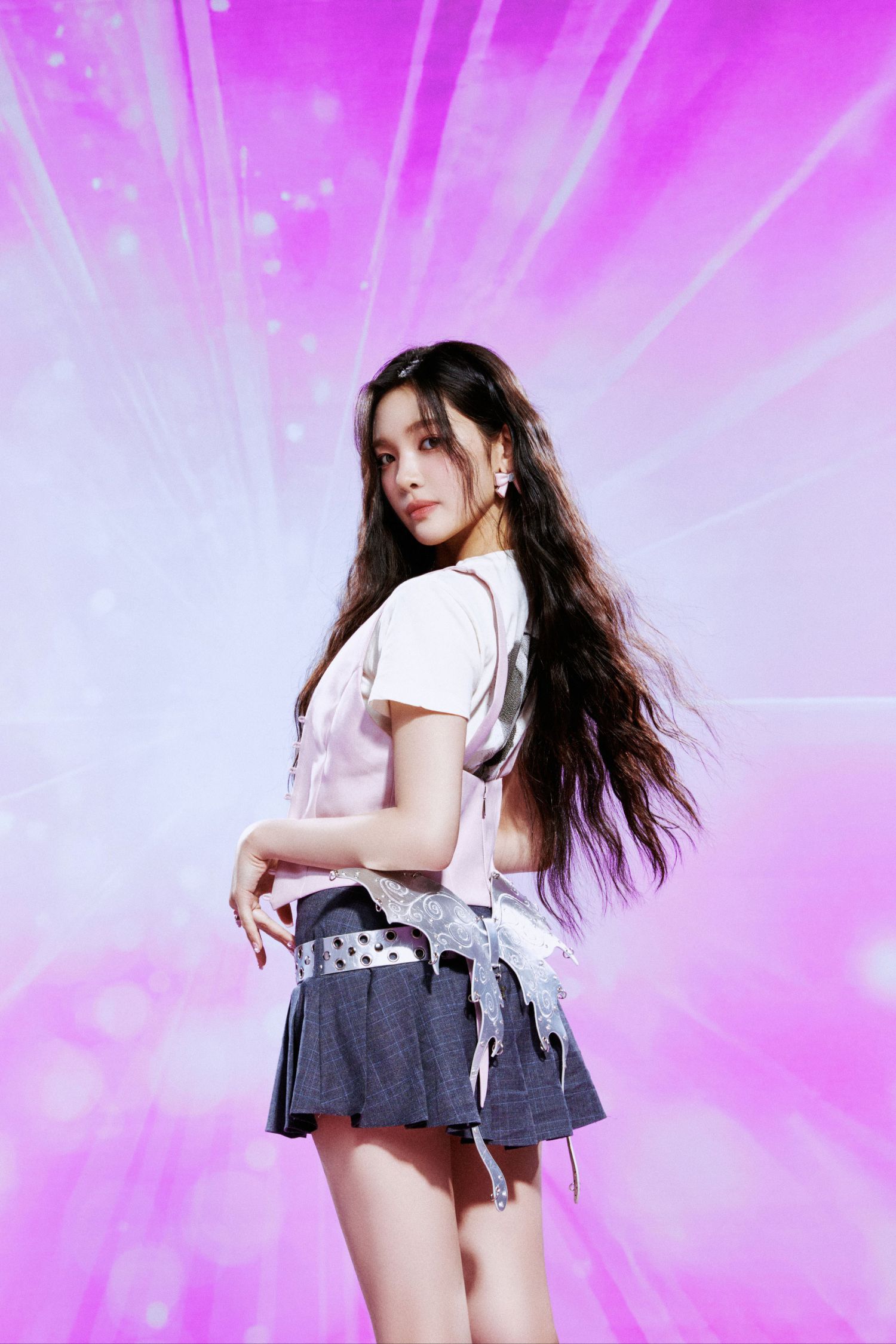 Behind-the-scenes cut of Yuha (Hearts2Hearts)