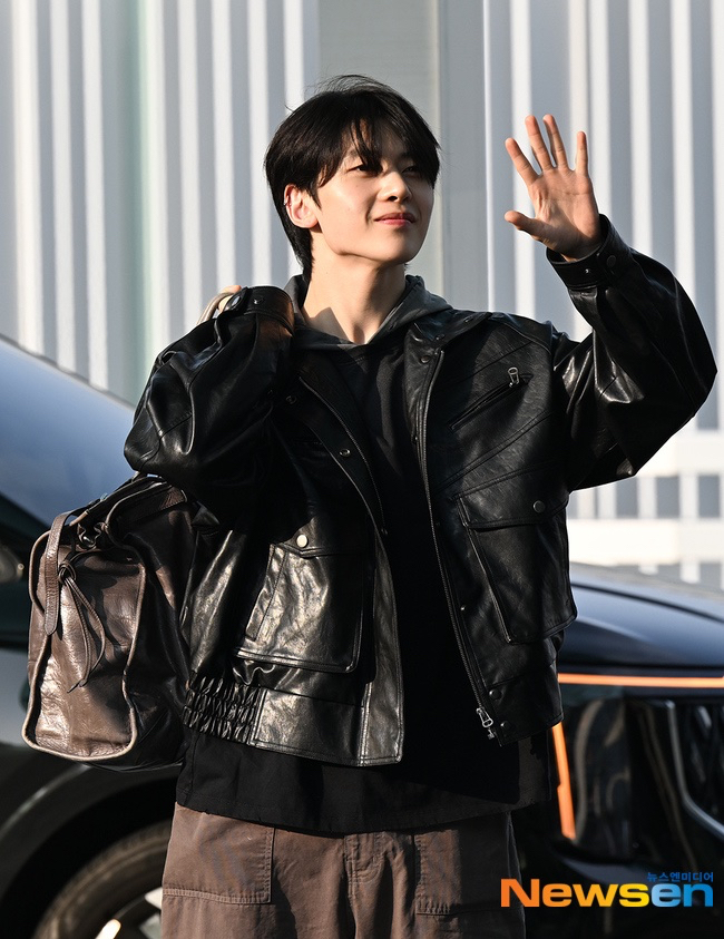 Recent activity shot of Seok Matthew (ZEROBASEONE)