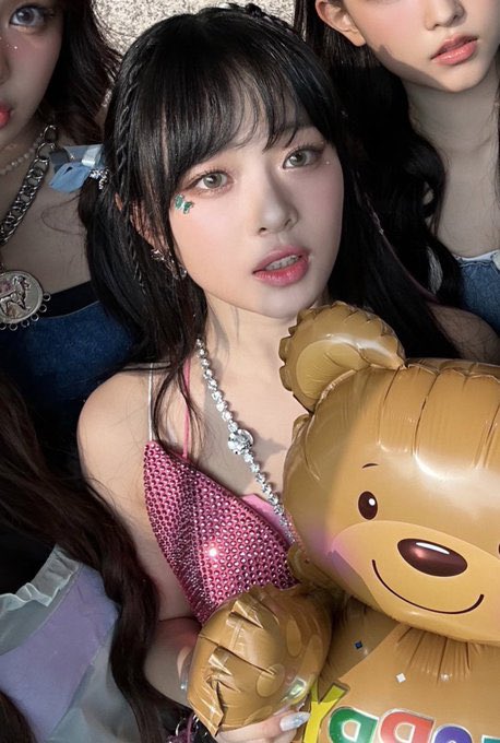 A moment captured by HANNI (NewJeans)'s fan