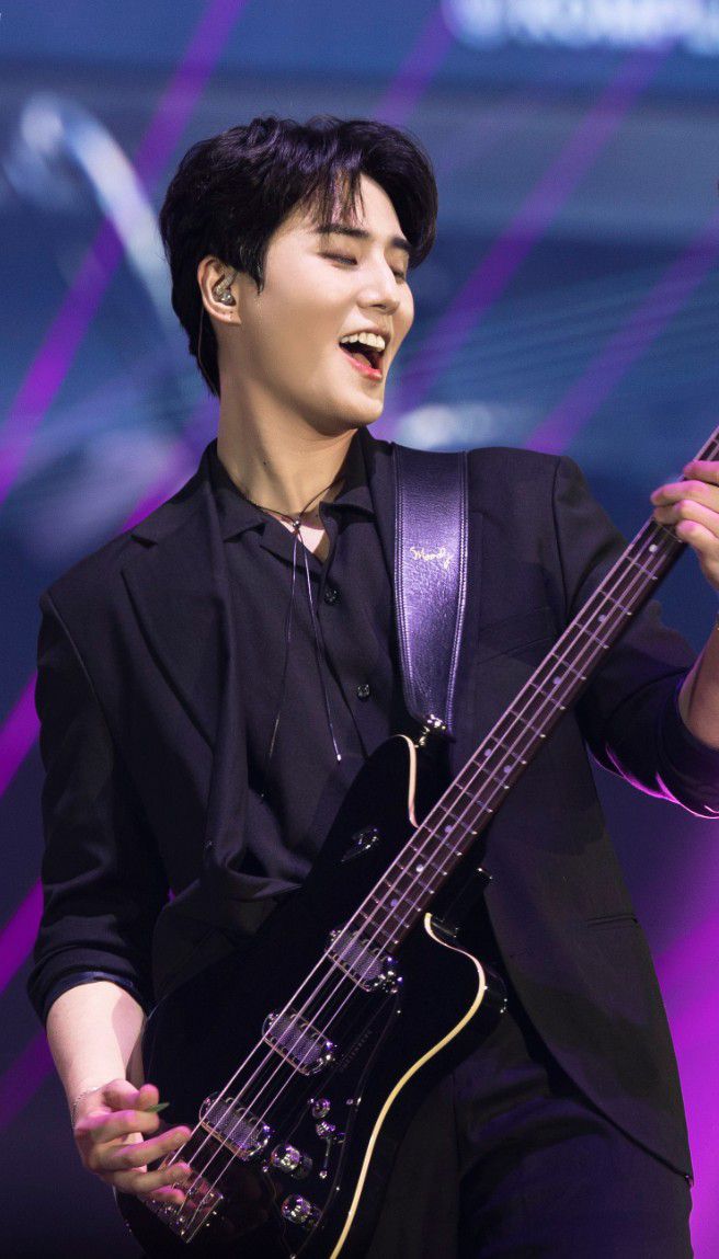 Today's most popular wallpaper in the Young K (DAY6) community