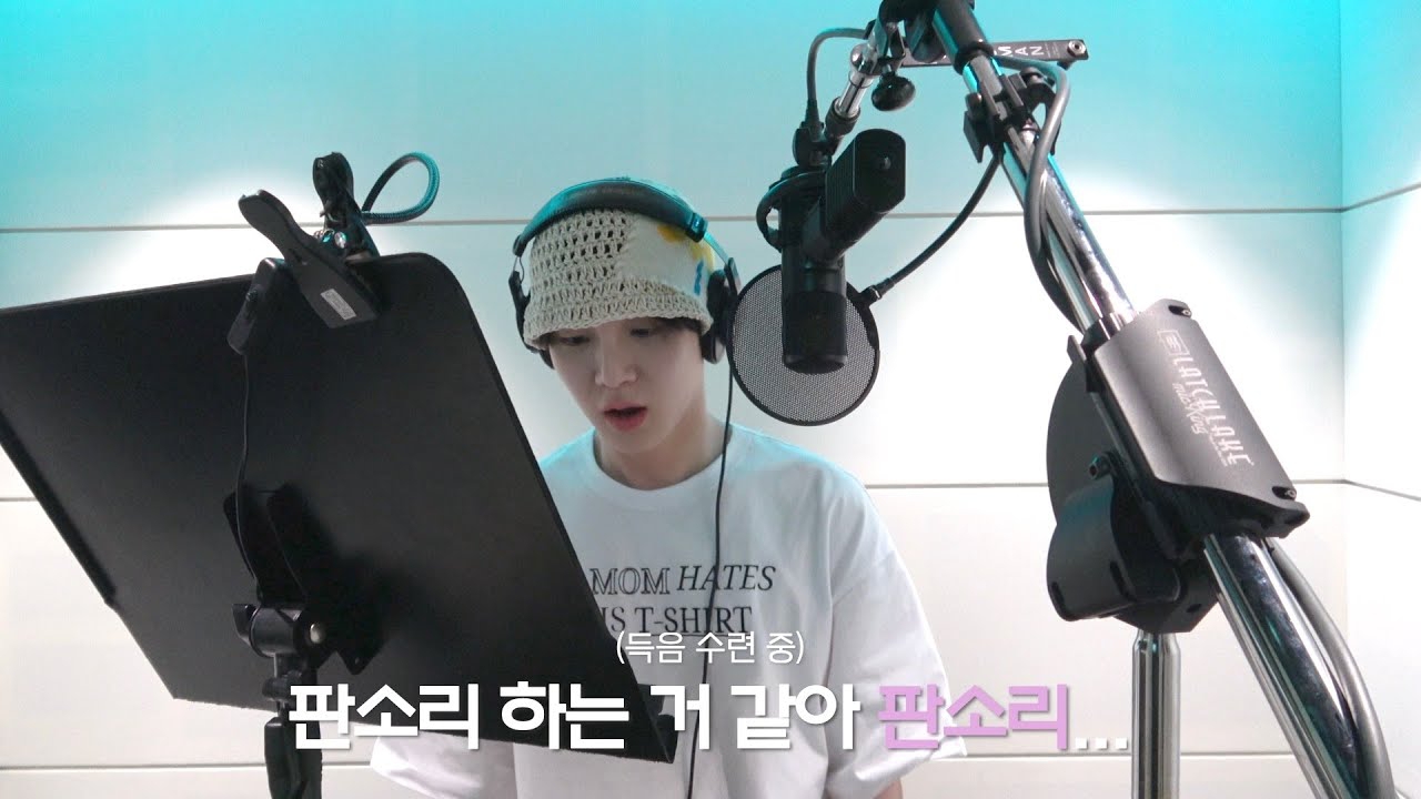 Behind-the-scenes cut of Jonghyun (SHINee)