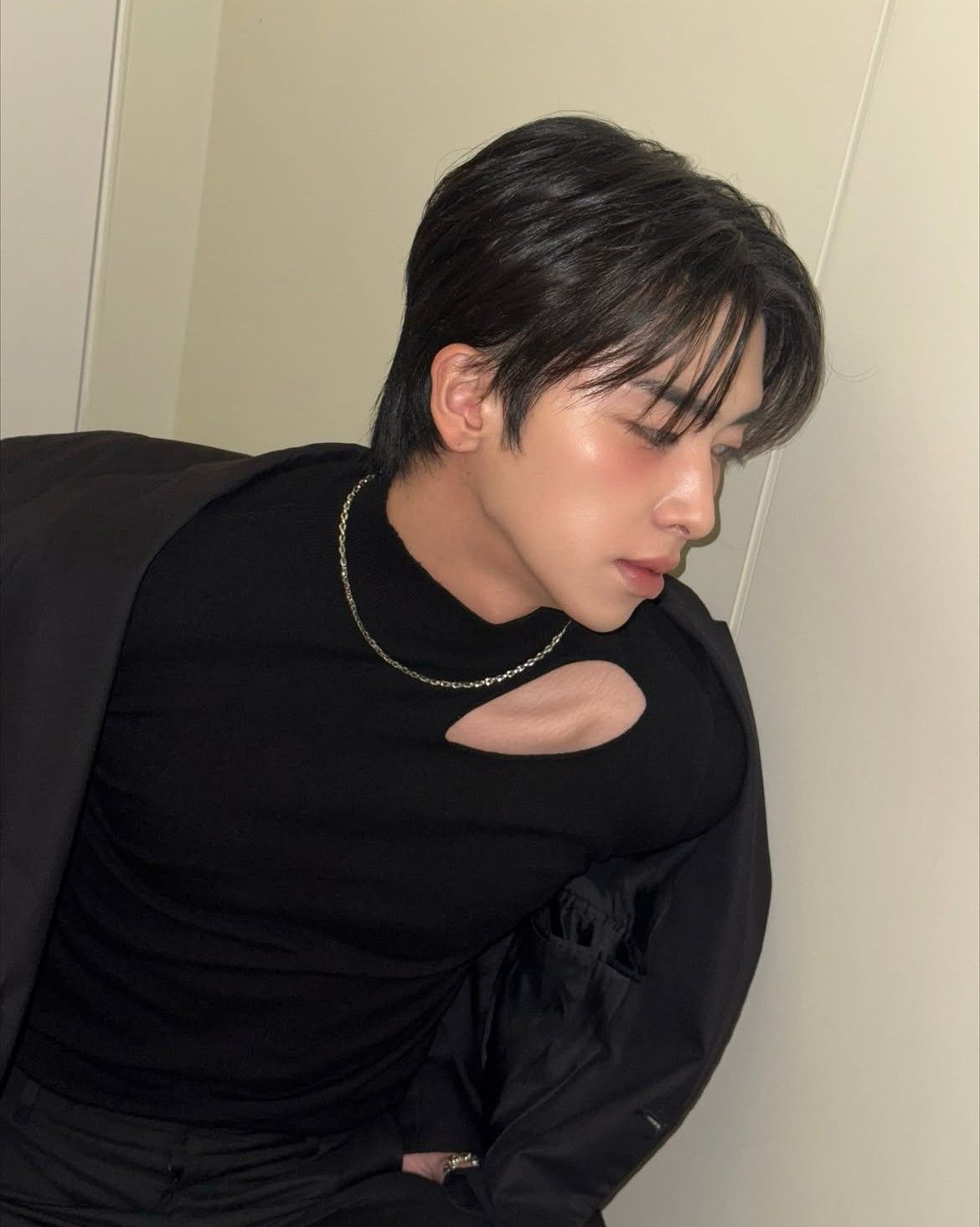 Behind-the-scenes cut of Xiao (UP10TION)