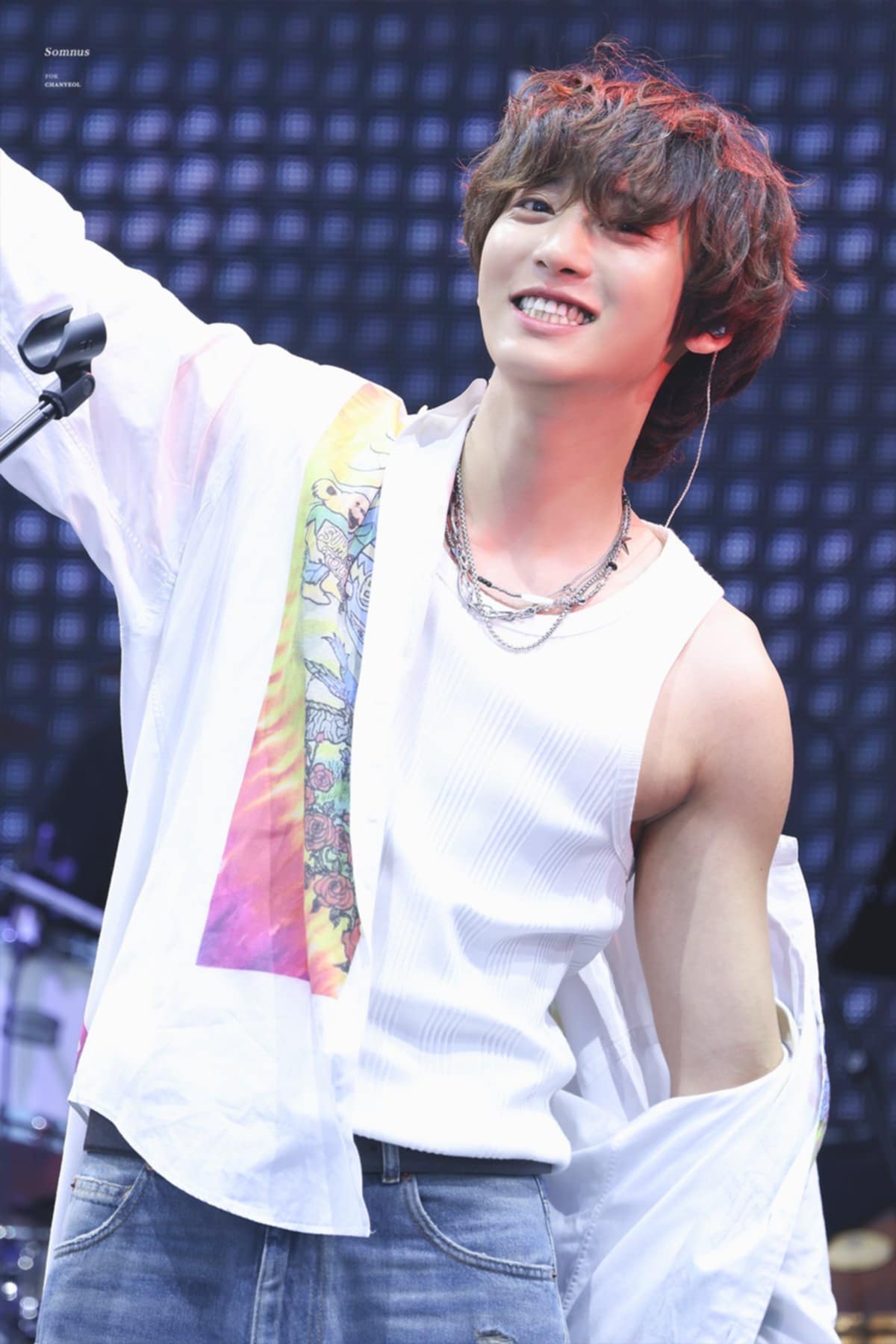 Recent activity shot of Chanyeol (EXO)