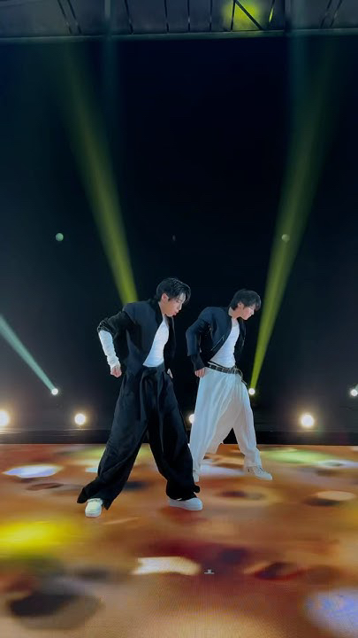 Behind-the-scenes cut of Stray Kids