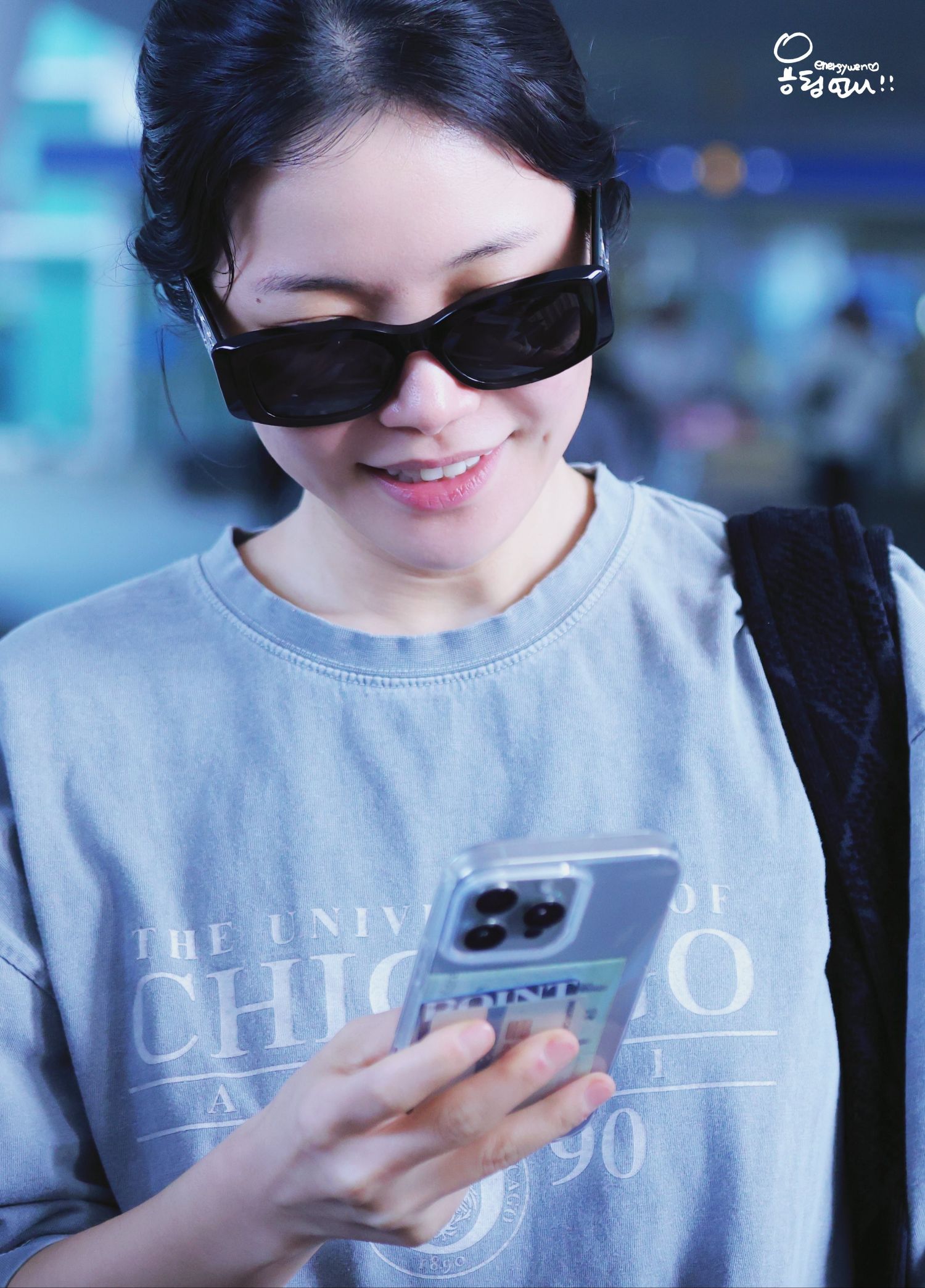 Recent activity shot of Solar (MAMAMOO)