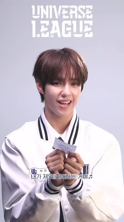 Today's most popular wallpaper in the JL (AHOF) community