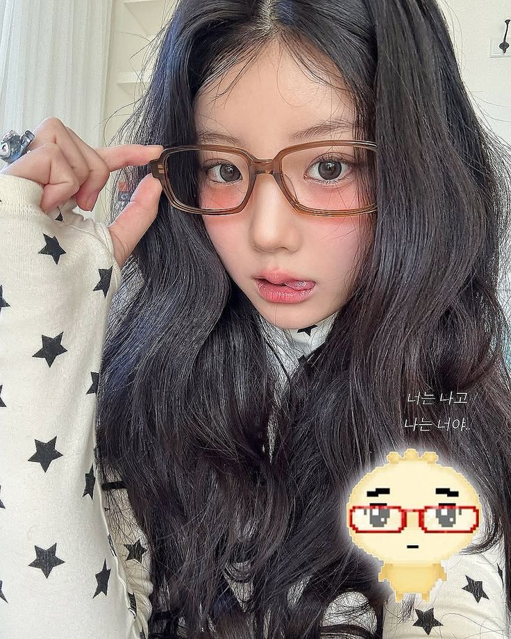 Recent activity shot of Wonhee (ILLIT)