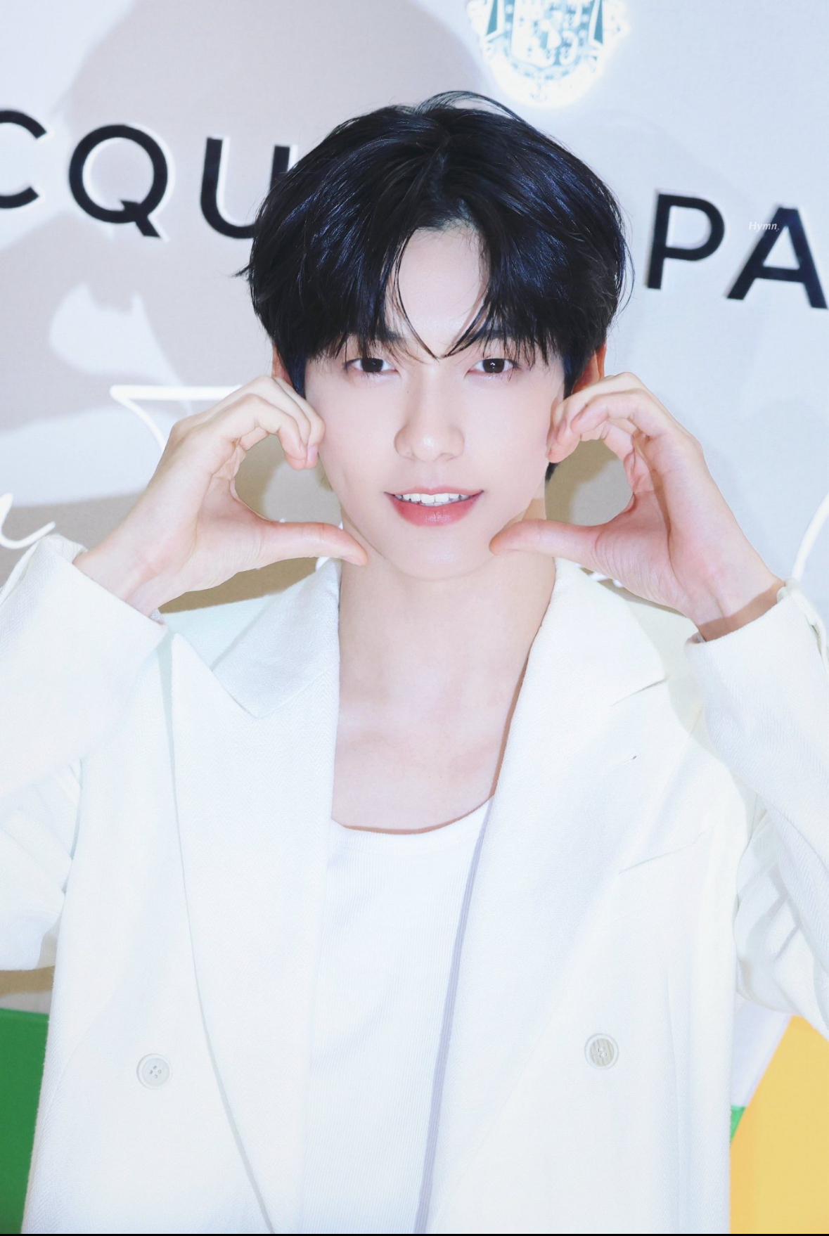 A moment captured by Soobin (TOMORROW X TOGETHER)'s fan