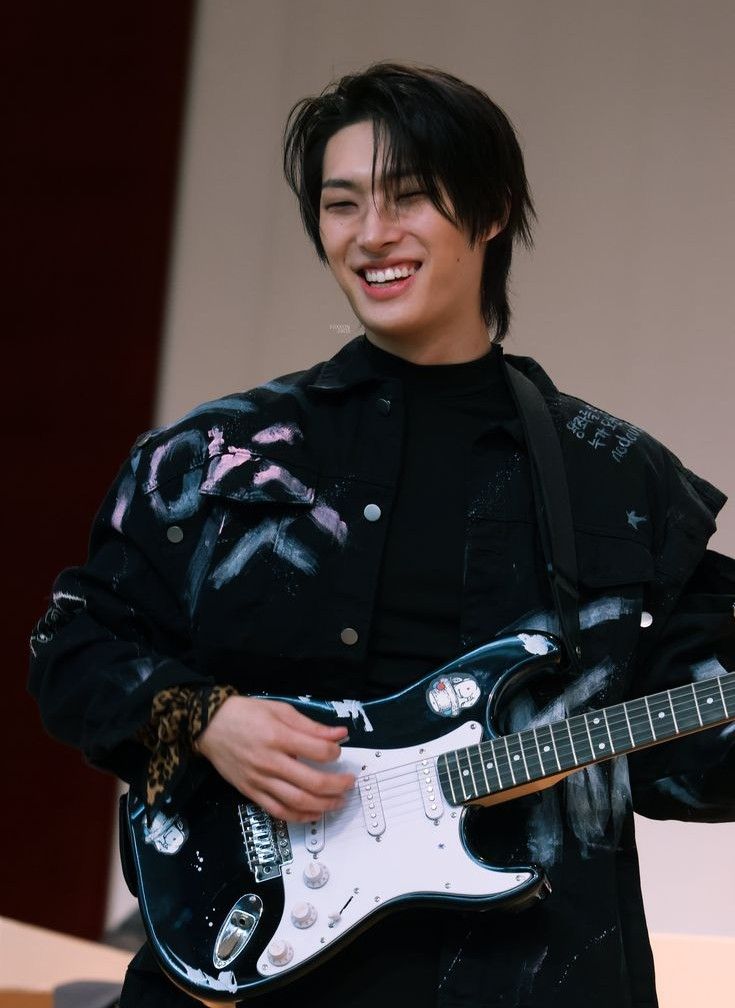Behind-the-scenes cut of Mingi (ATEEZ)