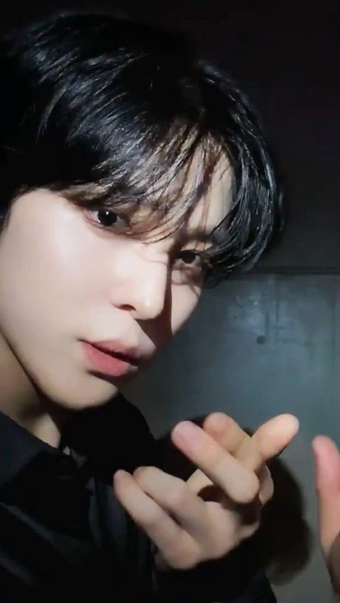 Recent activity shot of Yunho (ATEEZ)