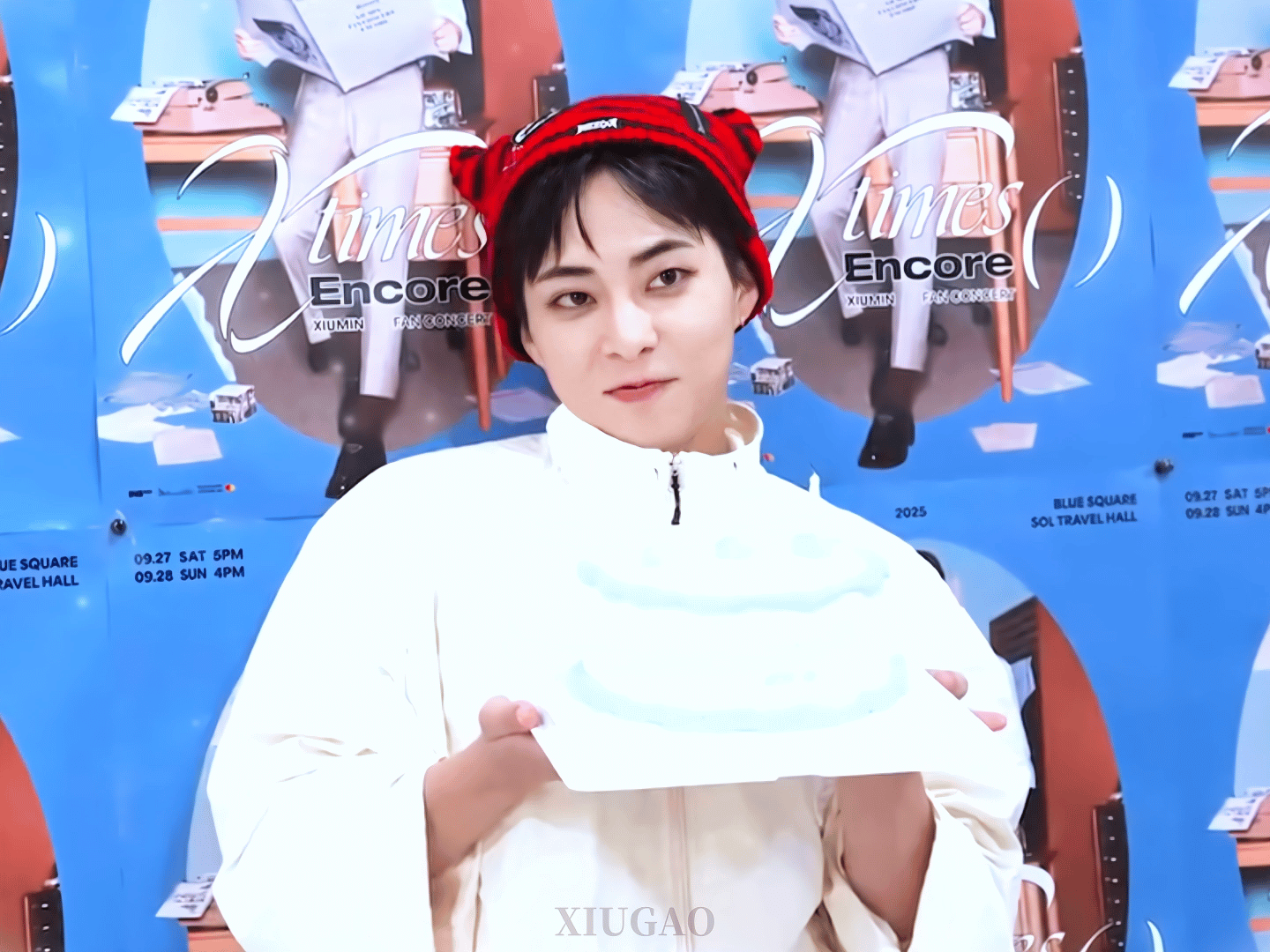 A moment captured by Xiumin (EXO)'s fan