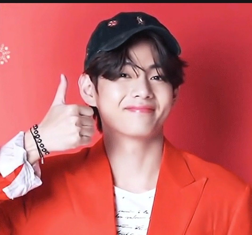 뷔 (방탄소년단) 최근 활동샷