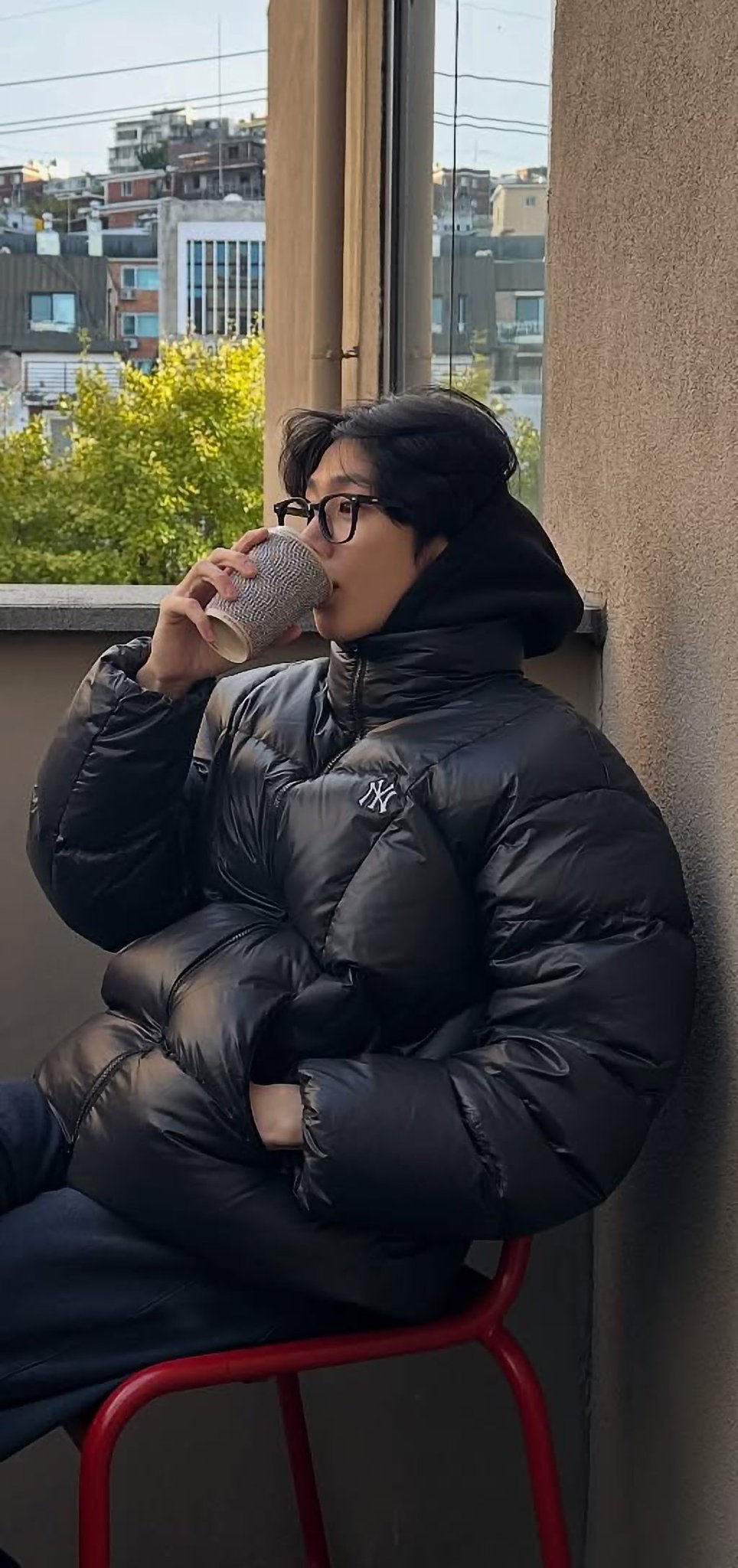 A moment captured by Hyungwon (MONSTA X)'s fan