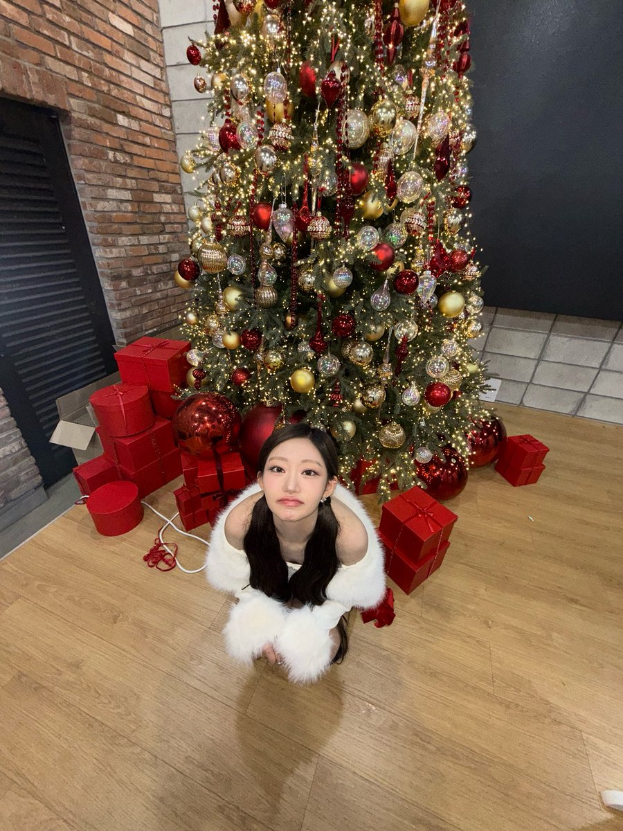 Latest photo of KISS OF LIFE