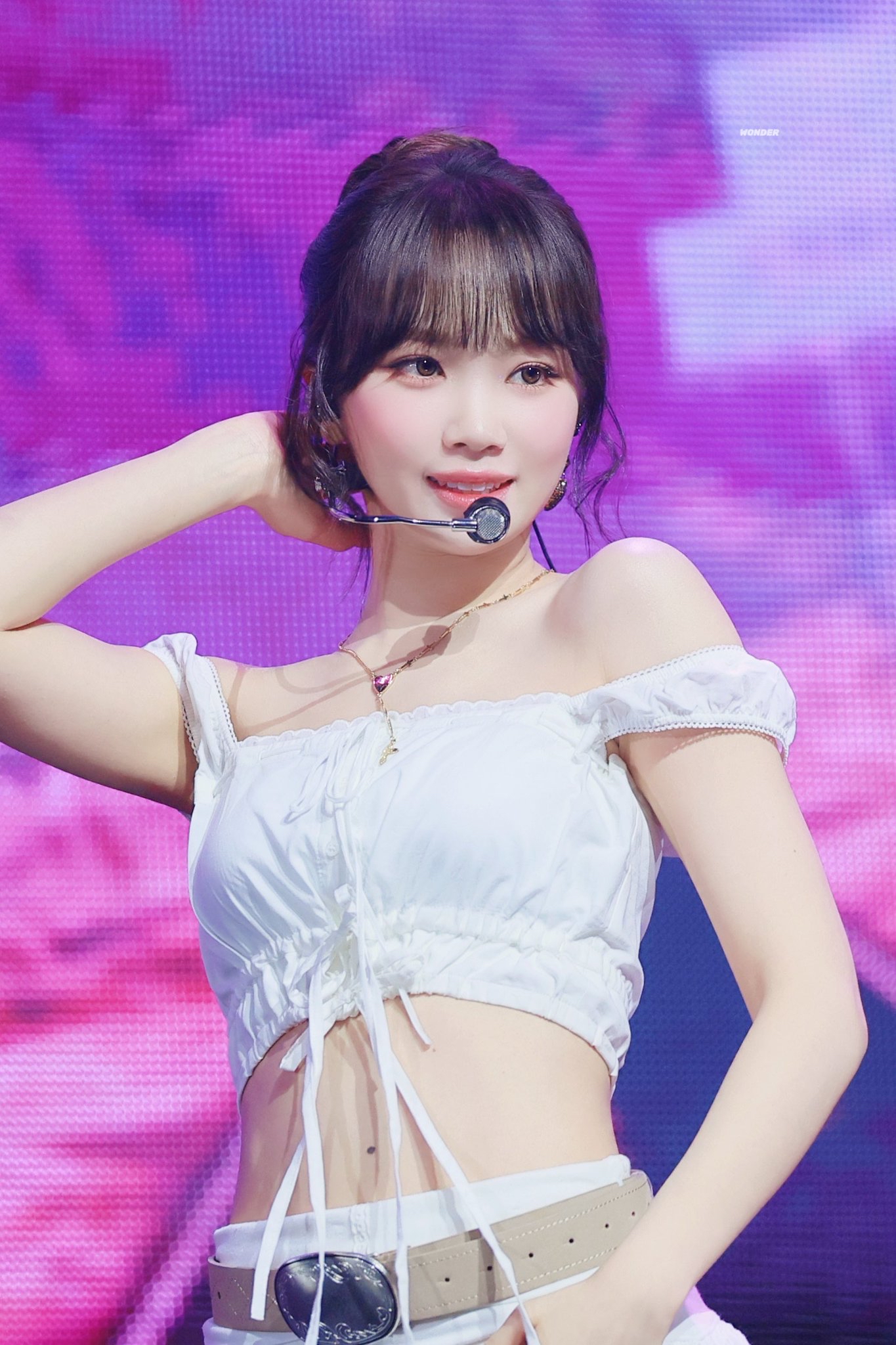 Latest photo of Kim Chaewon (LE SSERAFIM)