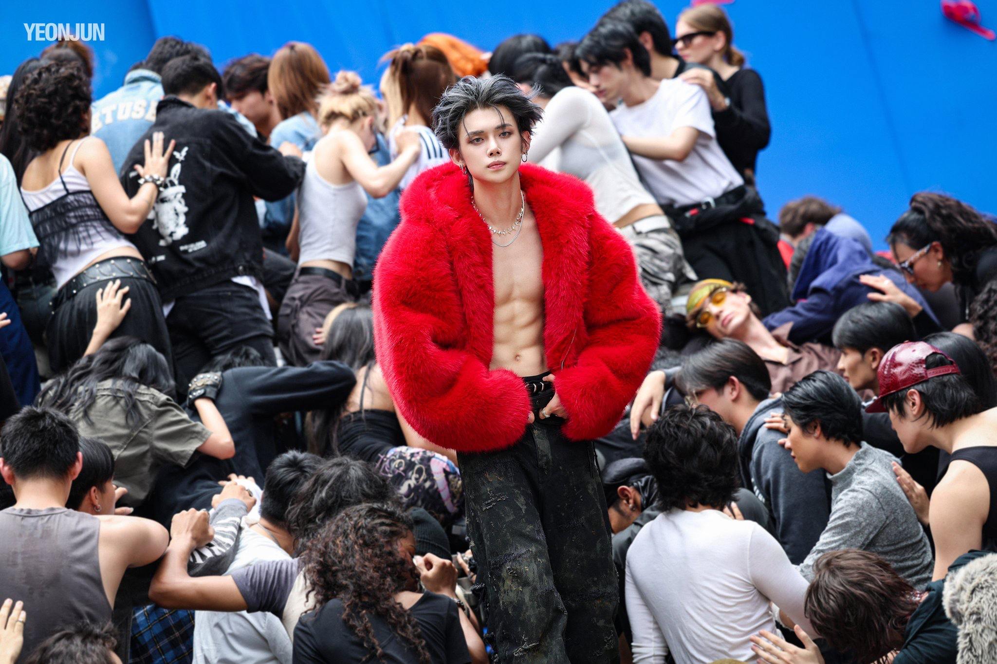 투모로우바이투게더의 비하인드 컷