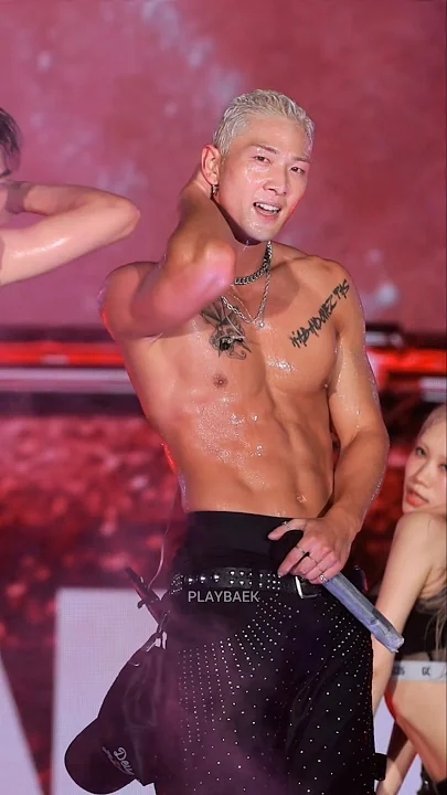 A moment captured by Baekho's fan