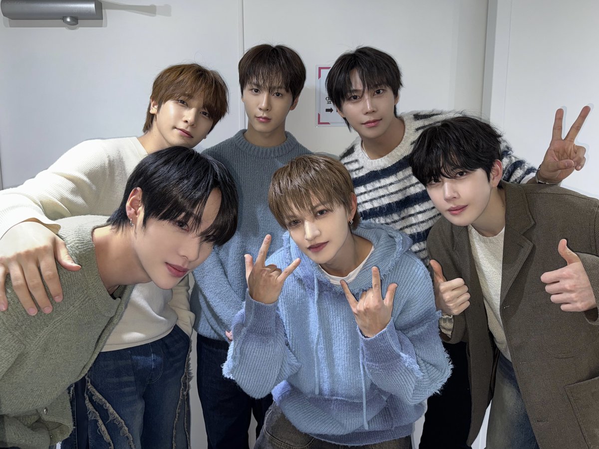 A moment captured by BAE173's fan