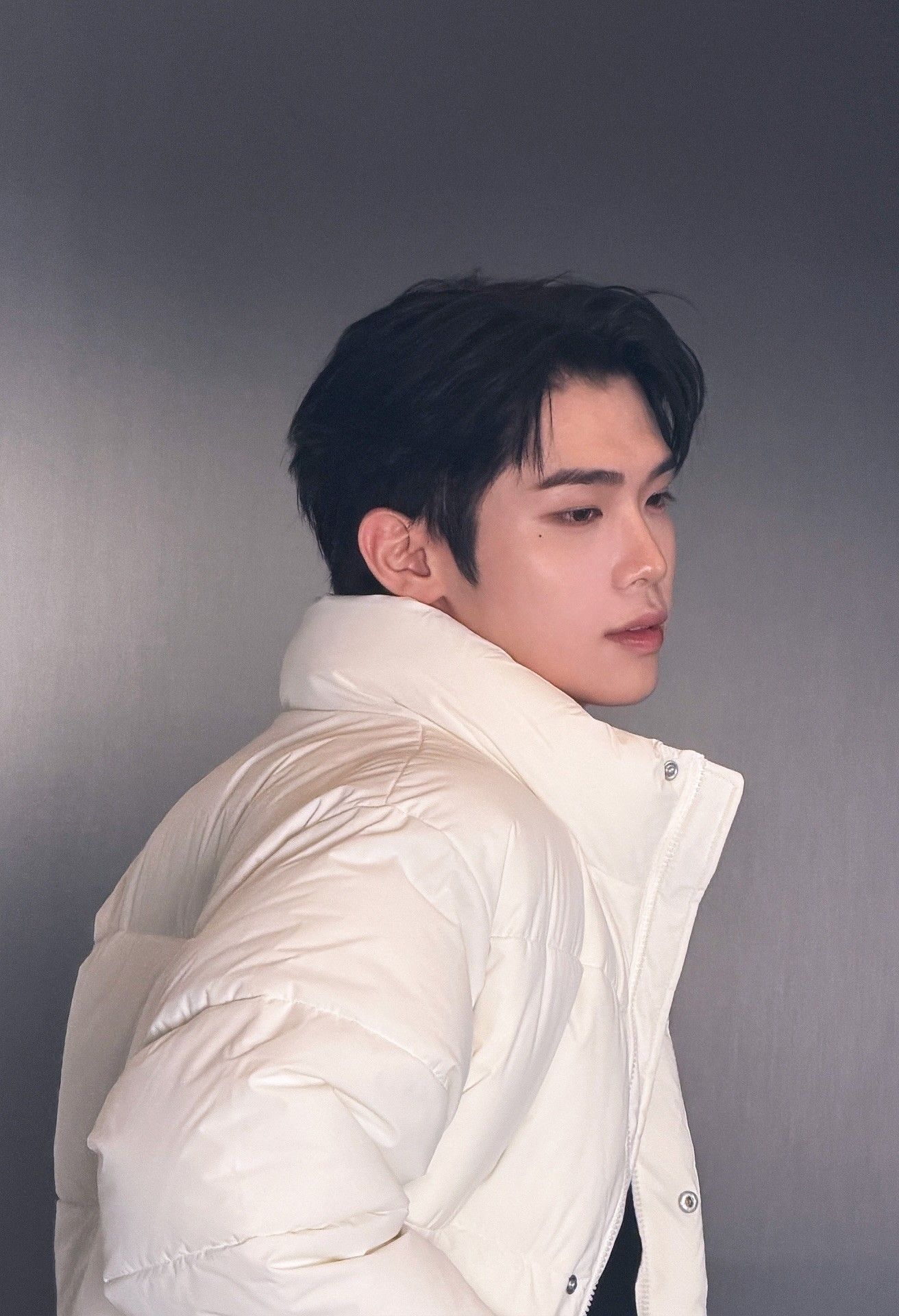 Latest photo of Kim Taerae (ZEROBASEONE)