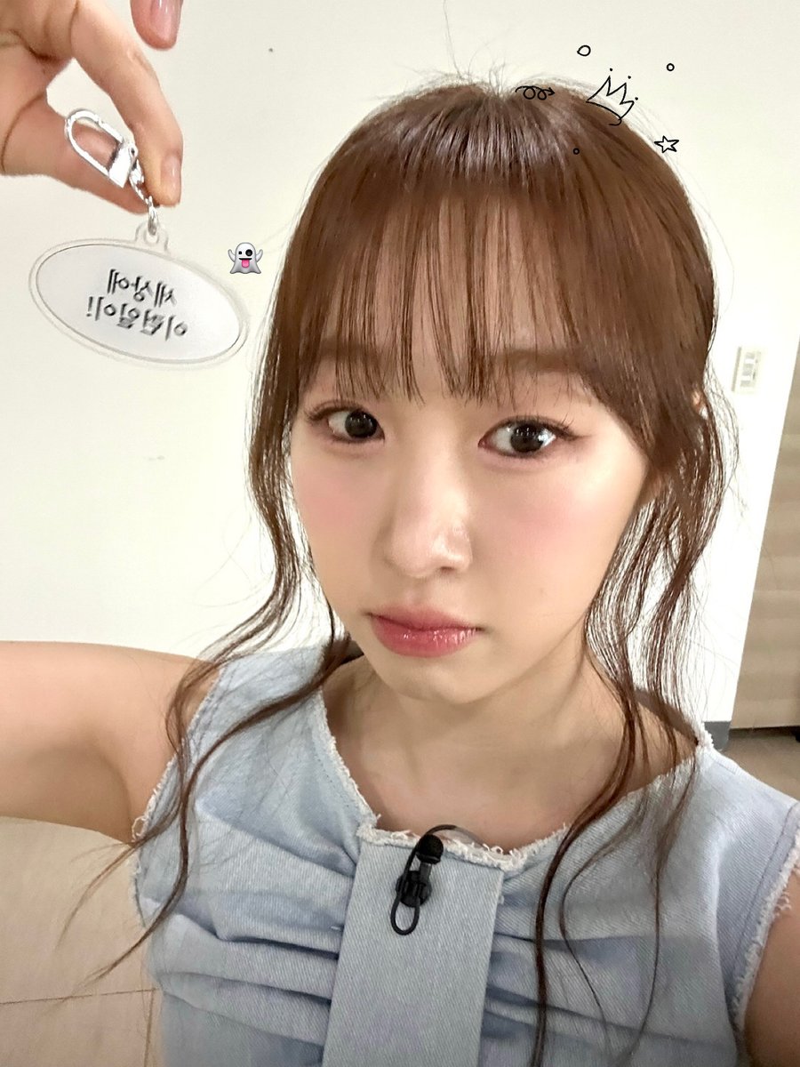 Behind-the-scenes cut of WJSN