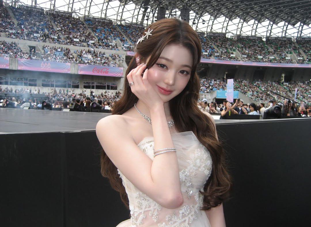 Latest photo of Jang Wonyoung (IVE)