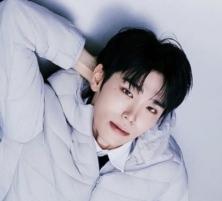 金泰來 (ZEROBASEONE)的最新照片