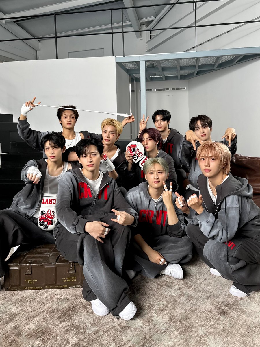 A moment captured by CRAVITY's fan