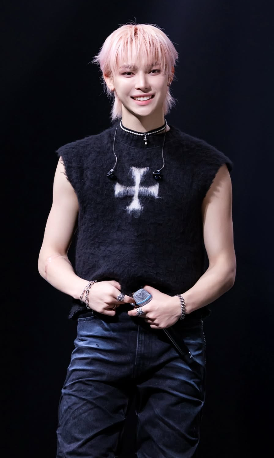 Latest photo of Nicholas (&TEAM)