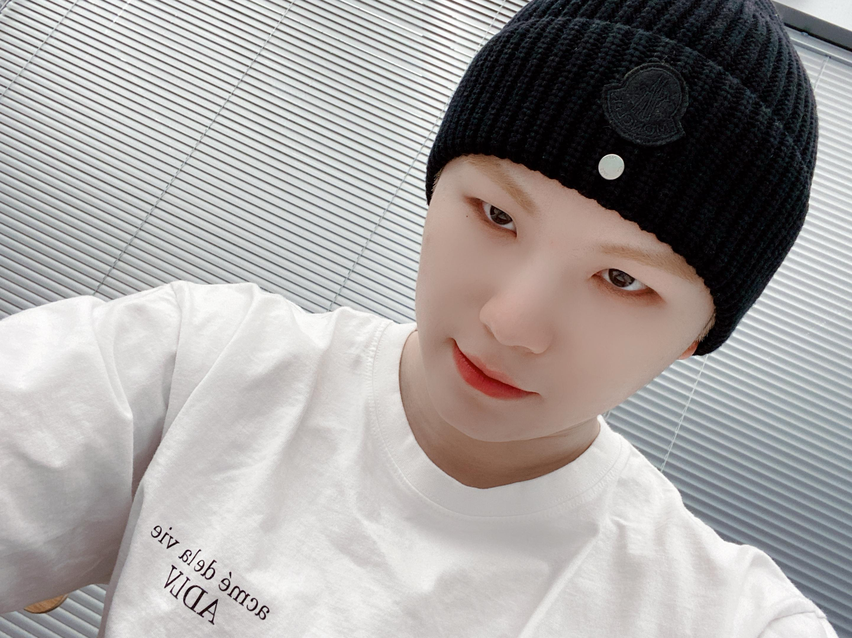 A moment captured by Woozi (SEVENTEEN)'s fan