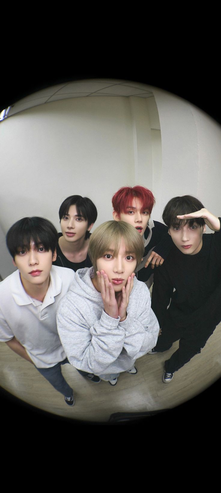 투모로우바이투게더 최근 활동샷