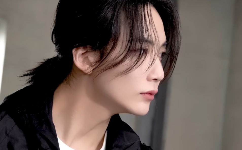 Latest photo of Jeonghan (SEVENTEEN)