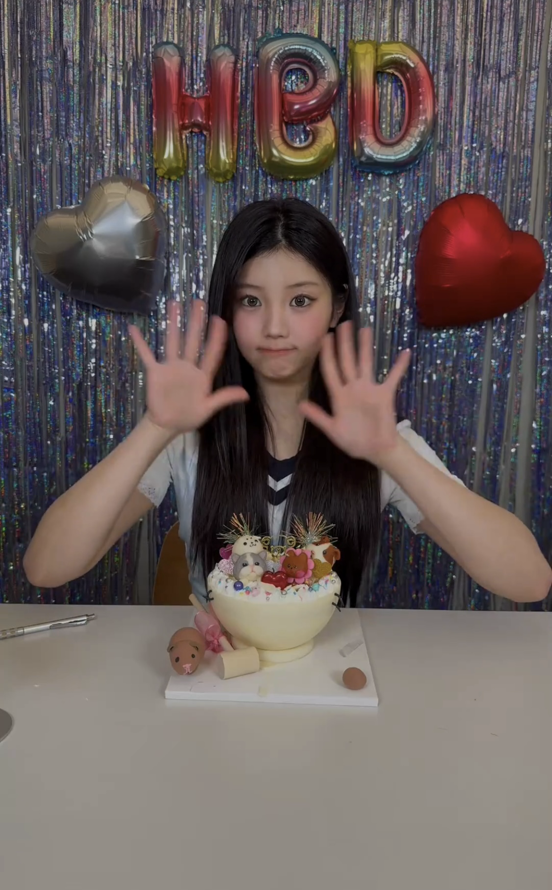Recent activity shot of Wonhee (ILLIT)