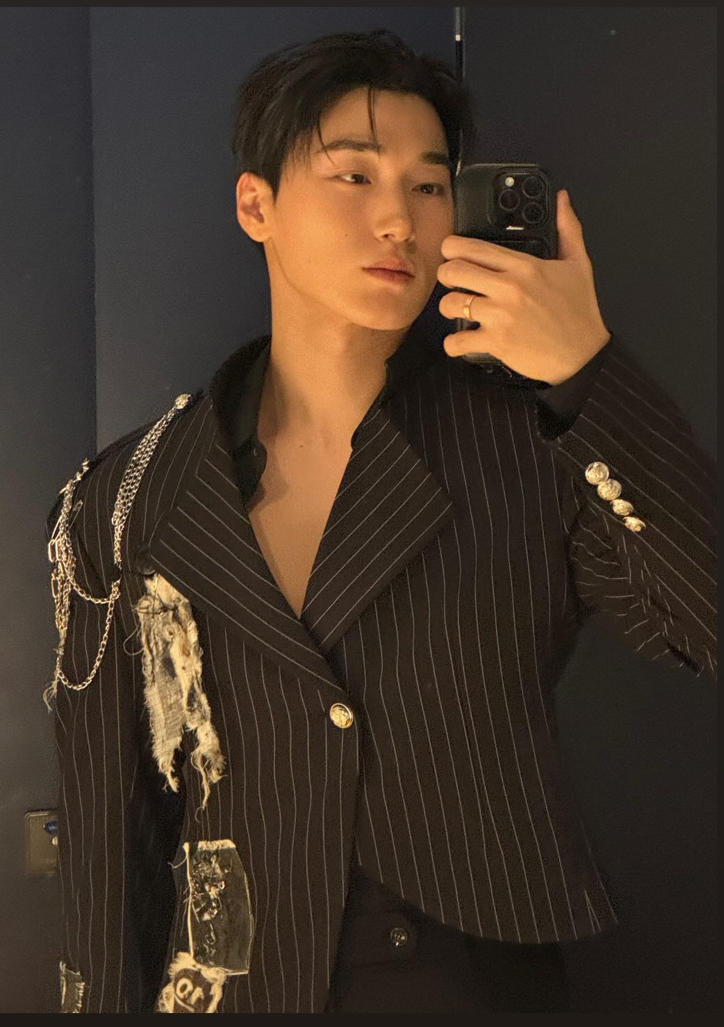 A moment captured by San (ATEEZ)'s fan