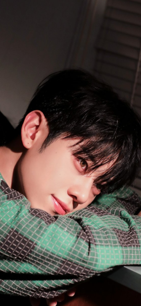 Latest photo of Kim Donghyun (AB6IX)
