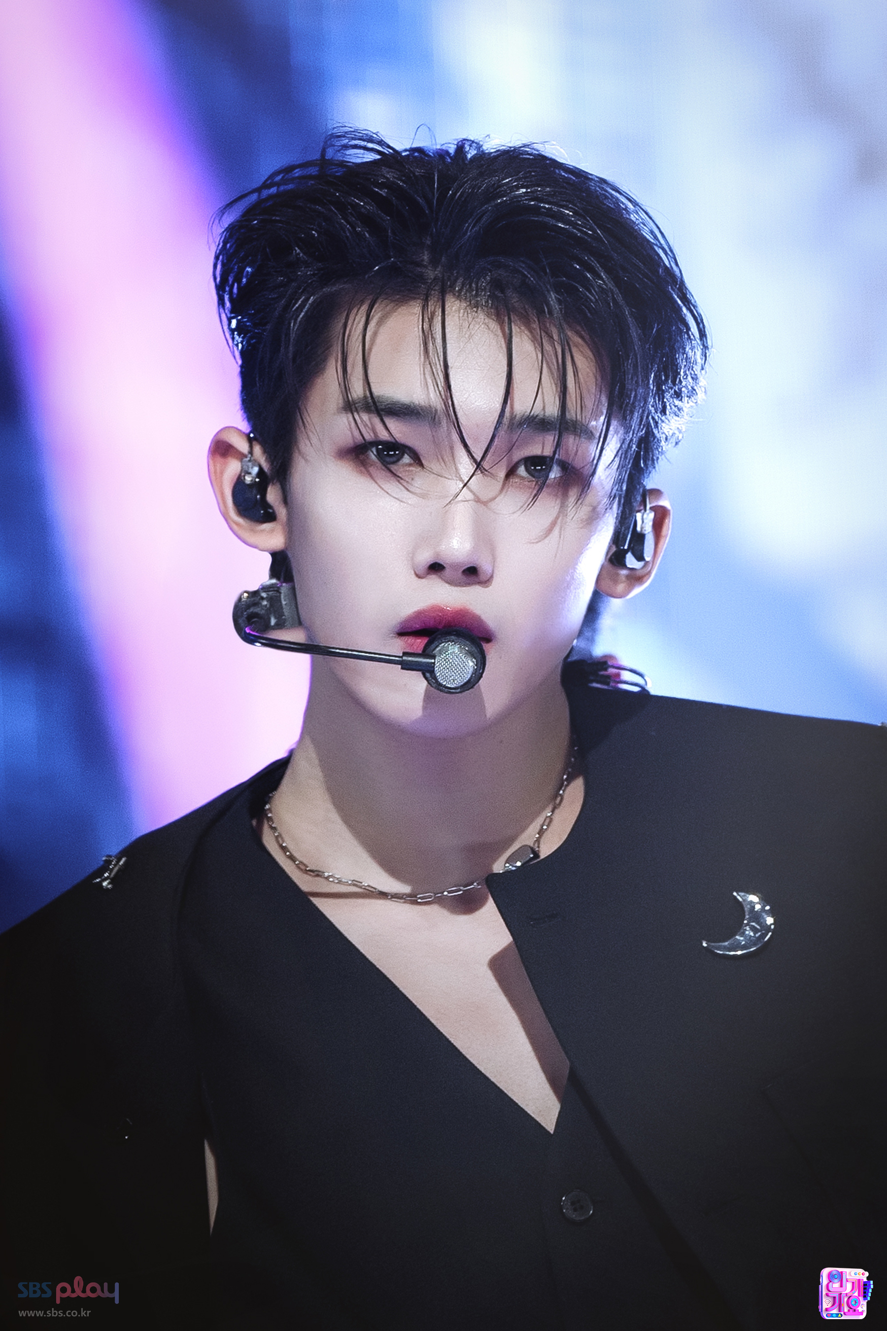 Recent activity shot of Jo (&TEAM)