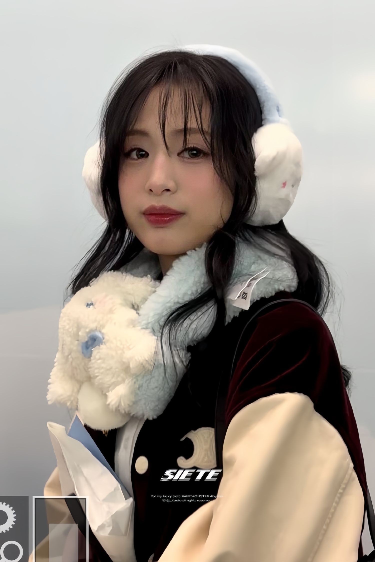 아현 (BABYMONSTER)의 비하인드 컷