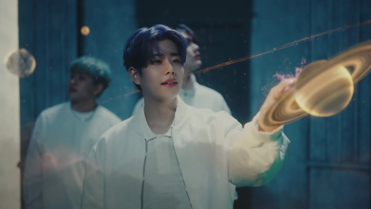 A moment captured by Moonbin (ASTRO)'s fan