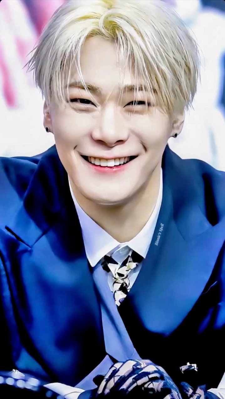 Behind-the-scenes cut of Moonbin (ASTRO)
