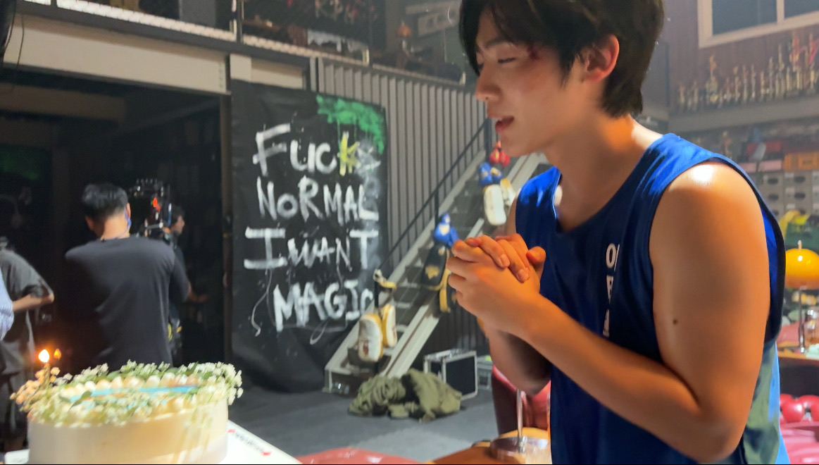 A moment captured by Kim Yohan (WEi)'s fan