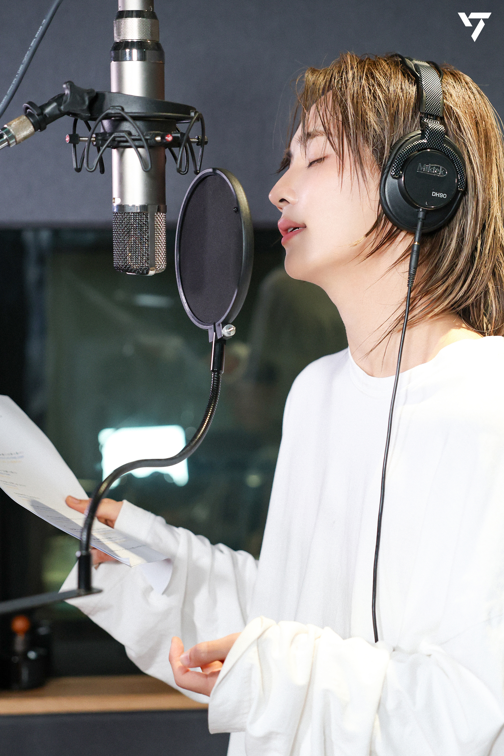 Behind-the-scenes cut of Jeonghan (SEVENTEEN)